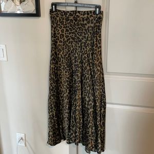 Zara leopard skirt 🥰🐆